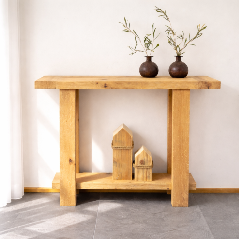 Handgefertigter Konsolentisch aus Massivholz